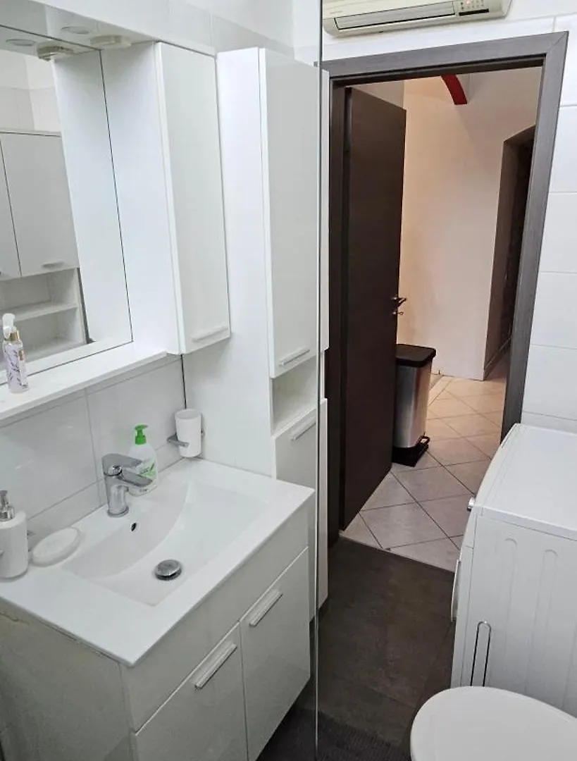 Apartman Kamber New 2024 풀라 아파트